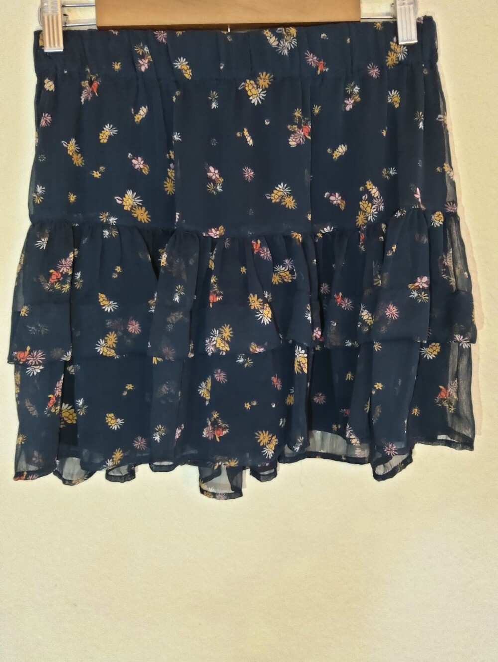 Free People Skirt Womens Small Black Gold Ditsy Floral Tiered Ruffle Hem Boho - Picture 3 of 6